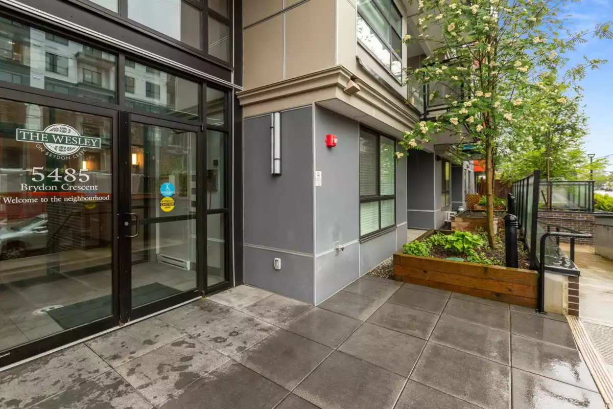 Family Room Photo of 407 5485 Brydon Crescent, Langley, BC