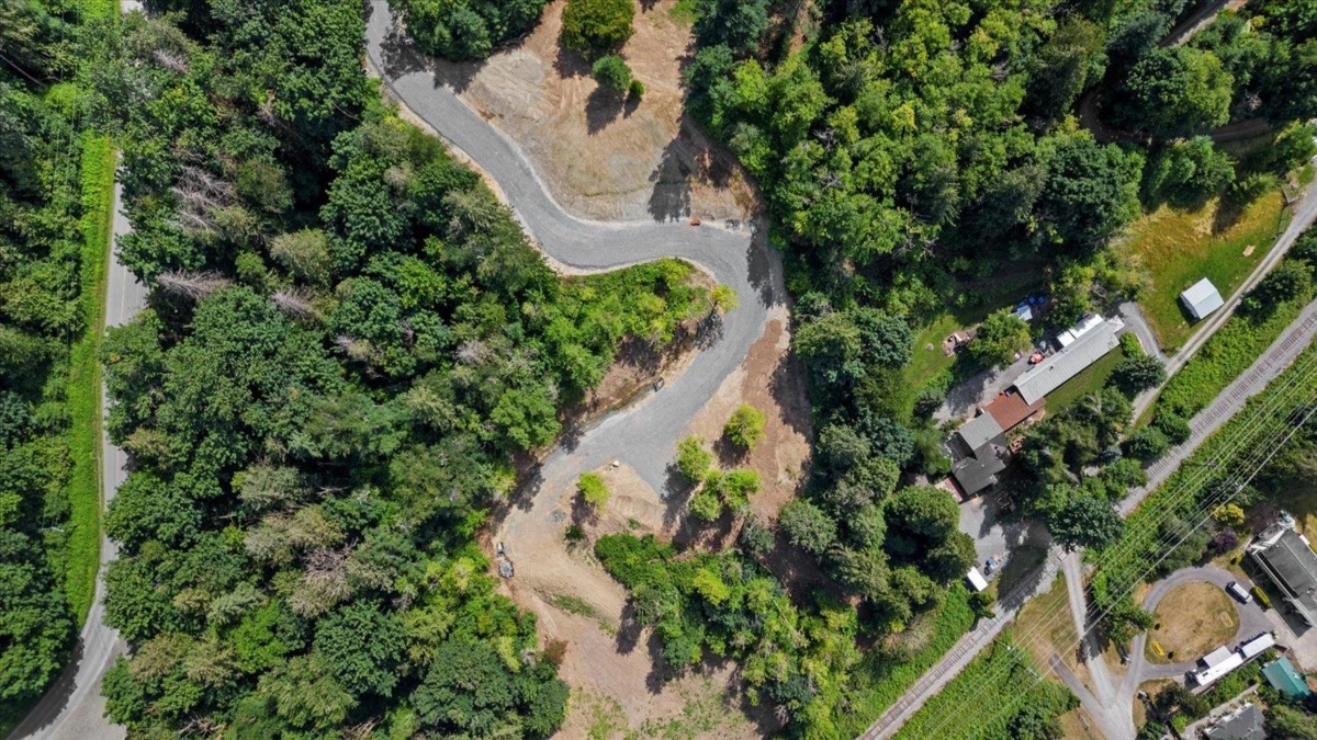 Dining Area Photo of 42215 Majuba Hill Road, Chilliwack, BC