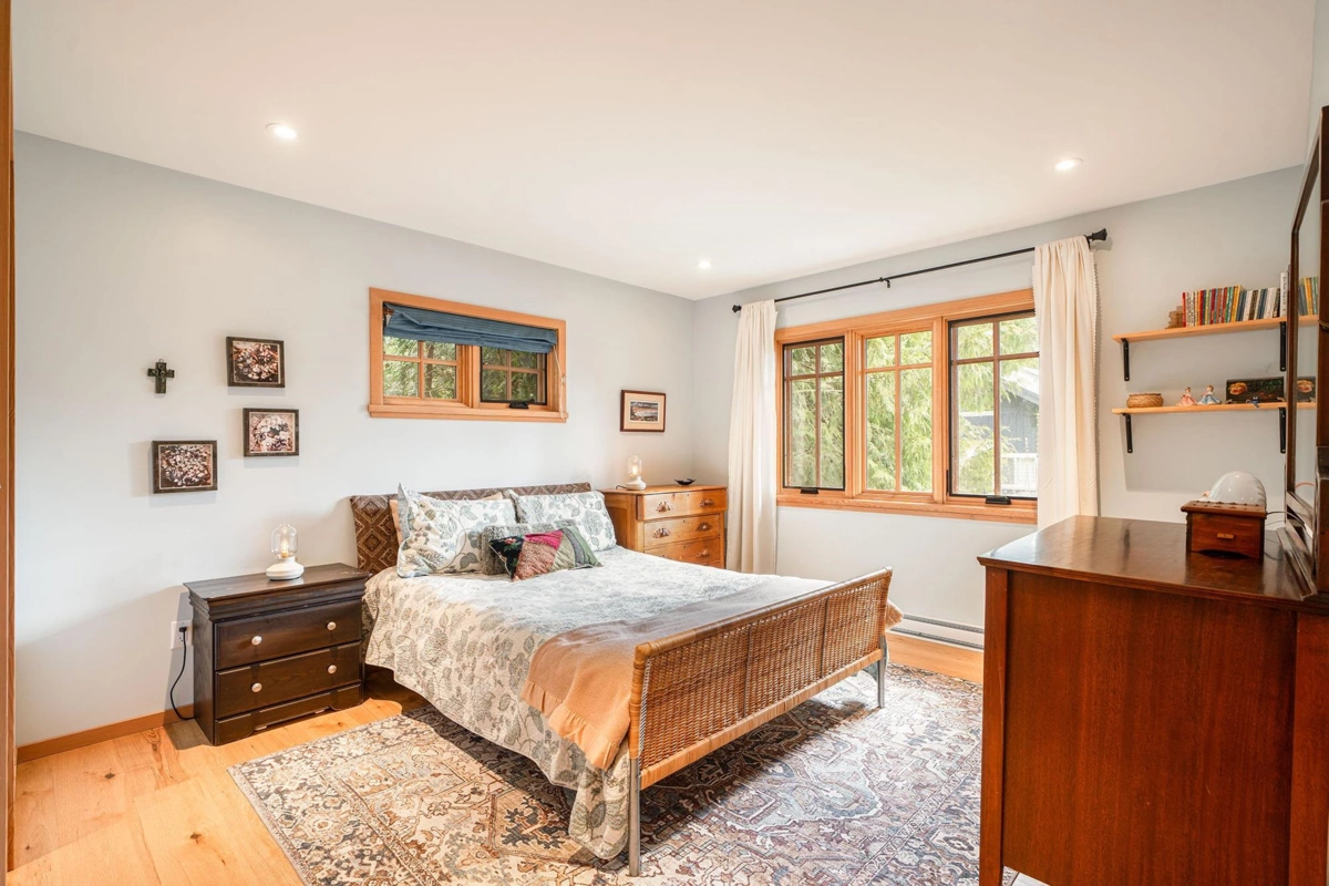 Laundry Room Photo of 1117 Miller Road, Bowen Island, BC