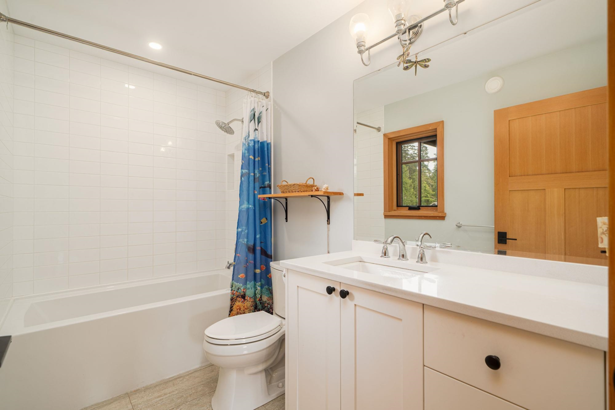 Outdoor Patio Photo of 1117 Miller Road, Bowen Island, BC