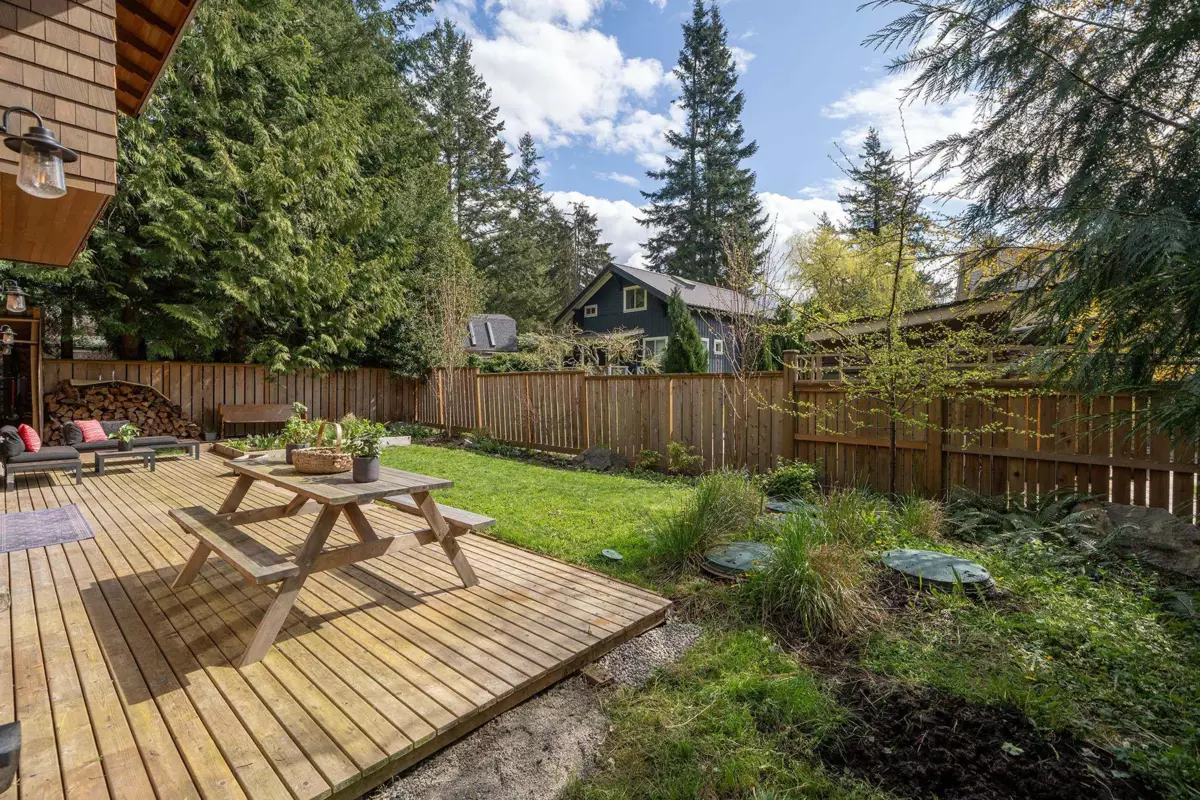 Primary Bathroom Photo of 1117 Miller Road, Bowen Island, BC