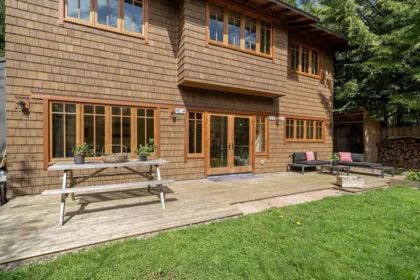 Breakfast Nook Photo of 1117 Miller Road, Bowen Island, BC