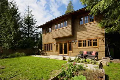 1117 Miller Road, Bowen Island, BC, Bowen Island — 3 bed single family residence for sale