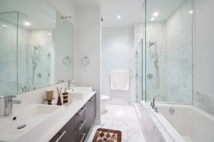 Primary Bathroom Photo of 103 5151 Brighouse Way, Richmond, BC