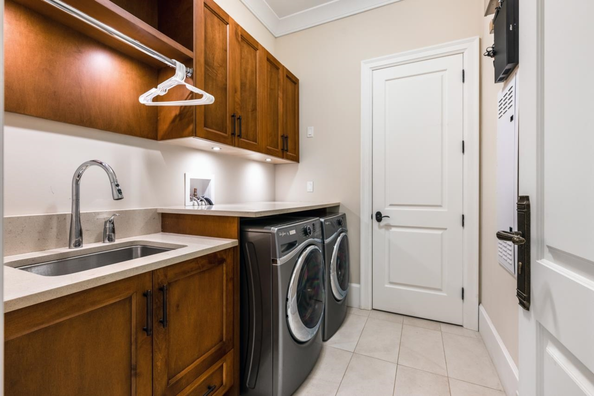 Guest Bathroom Photo of 2923 Woodcrest Place, Surrey, BC