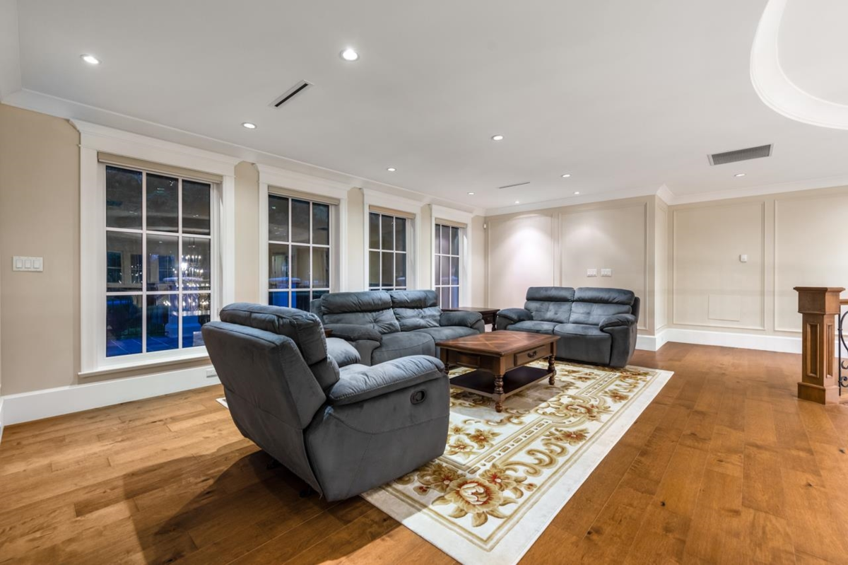 Hallway Photo of 2923 Woodcrest Place, Surrey, BC