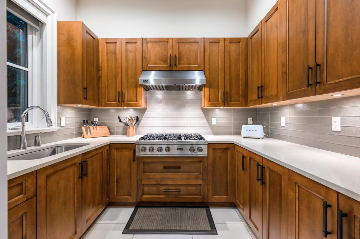 Kitchen Photo of 2923 Woodcrest Place, Surrey, BC
