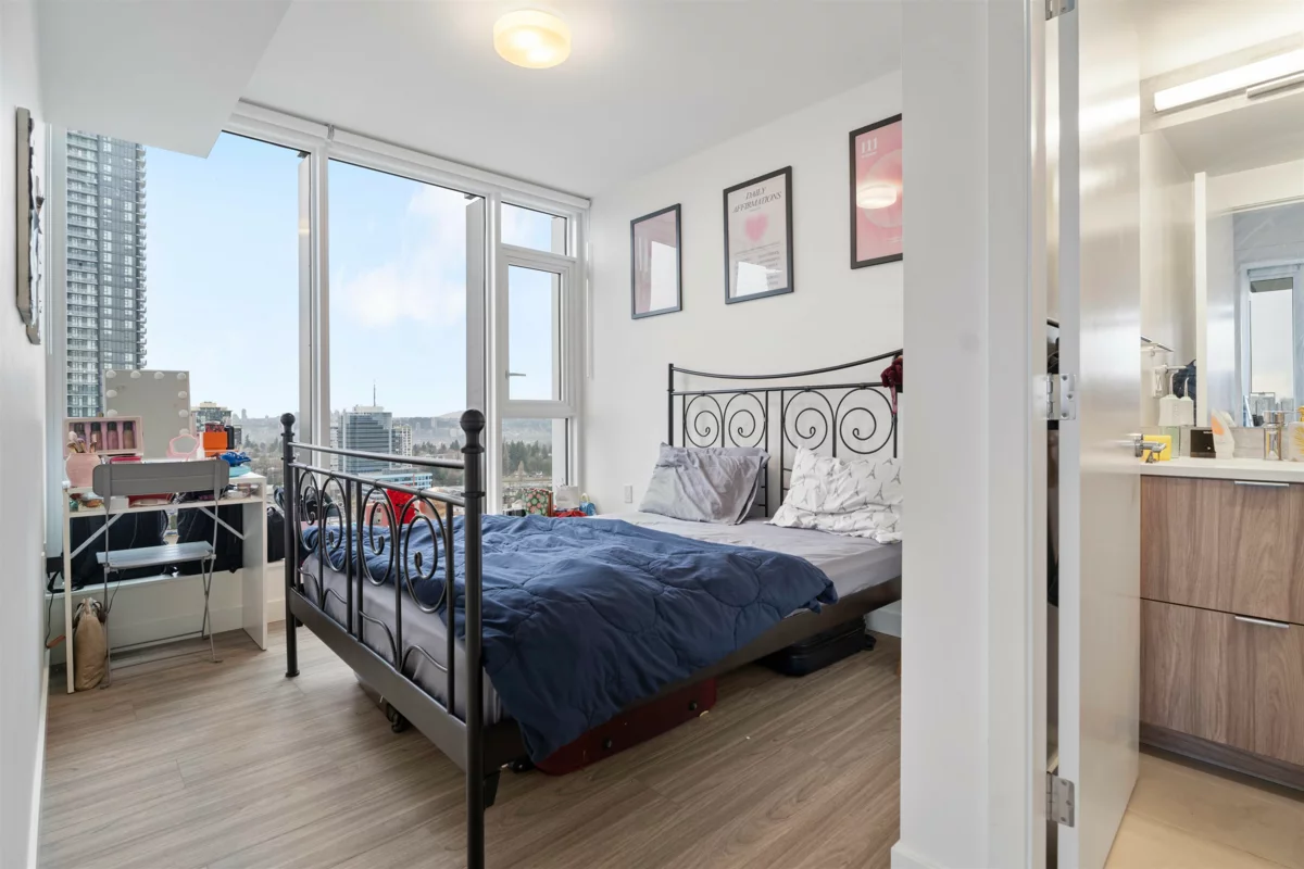 Breakfast Nook Photo of 1605 13675 107a Avenue, Surrey, BC