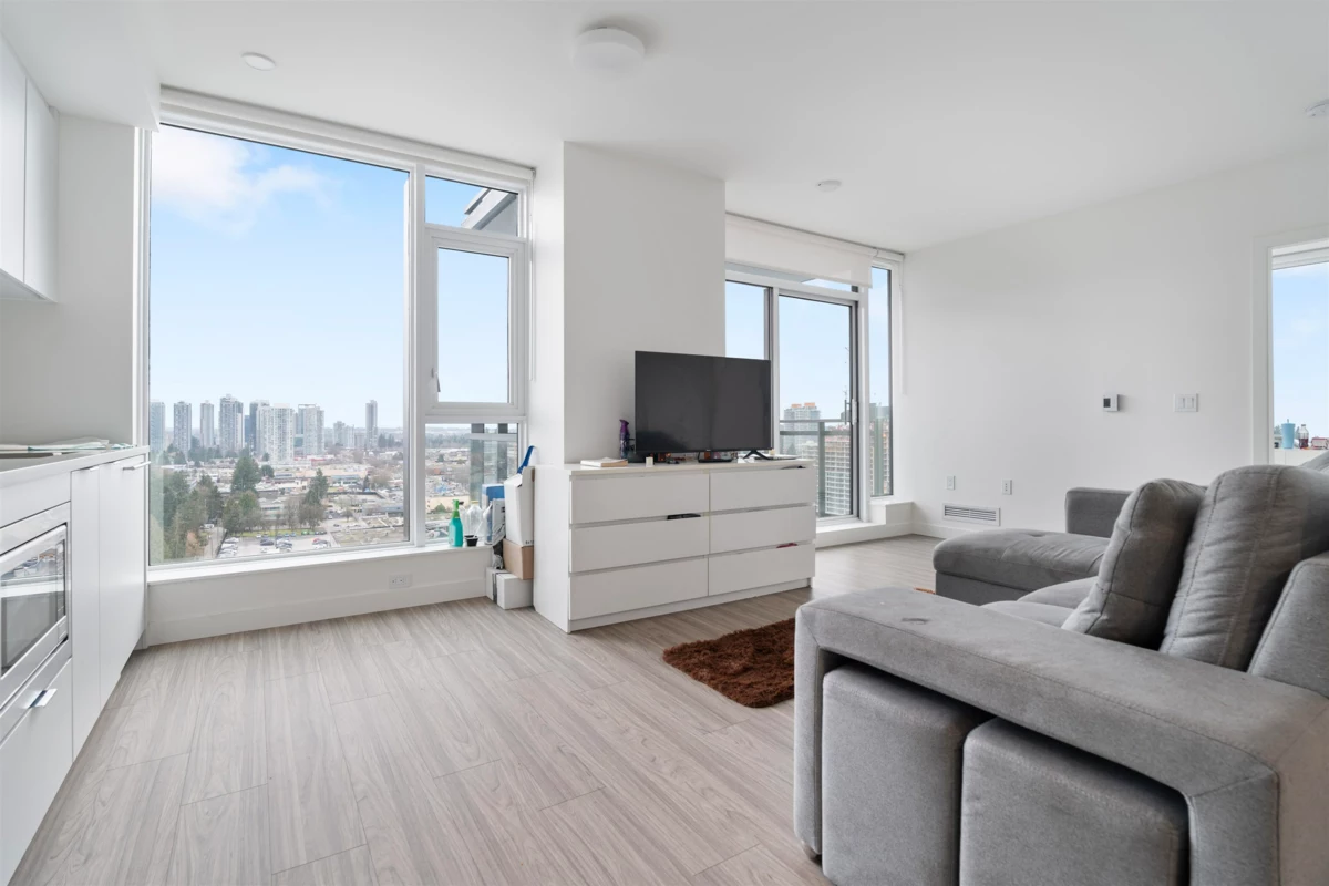 Family Room Photo of 1605 13675 107a Avenue, Surrey, BC