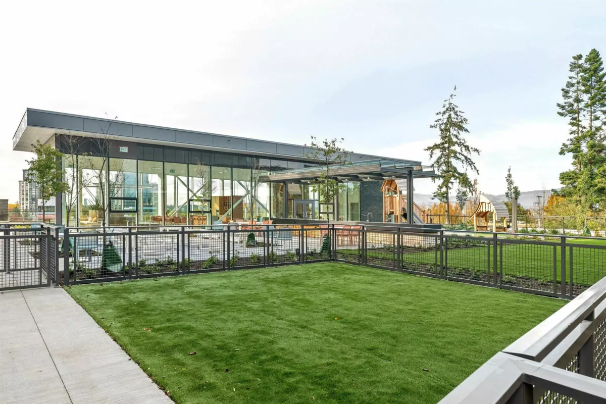 Laundry Room Photo of 1605 13675 107a Avenue, Surrey, BC