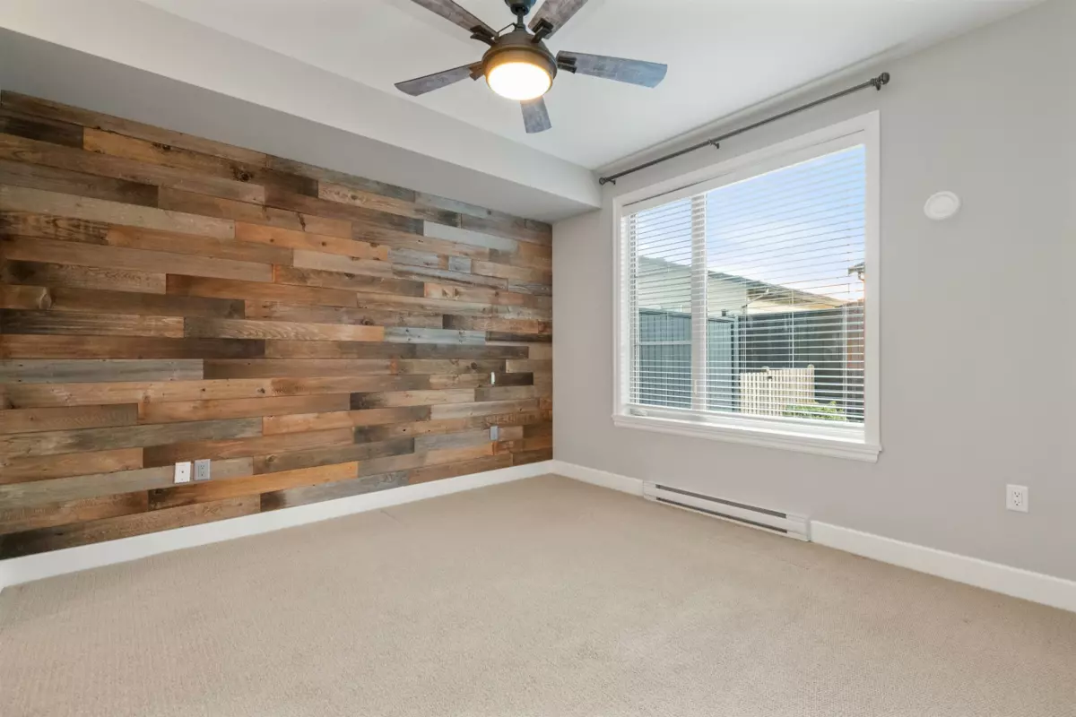 Guest Bathroom Photo of 108 45754 Keith Wilson Road, Chilliwack, BC