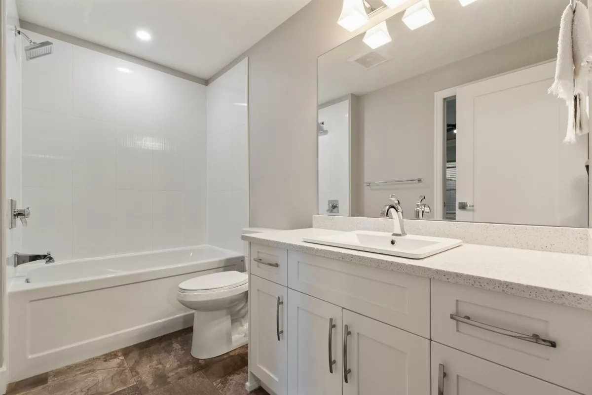 Hallway Photo of 108 45754 Keith Wilson Road, Chilliwack, BC