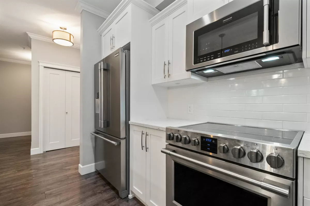 Kitchen Photo of 108 45754 Keith Wilson Road, Chilliwack, BC