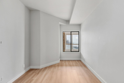Entry Foyer Photo of 204 15176 Buena Vista Avenue, White Rock, BC