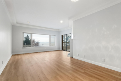 Kitchen Island Photo of 204 15176 Buena Vista Avenue, White Rock, BC