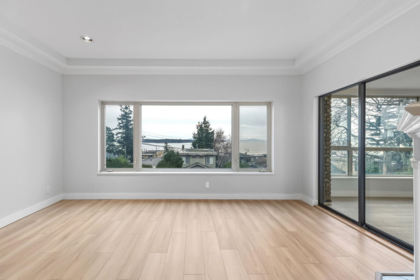 204 15176 Buena Vista Avenue, White Rock, BC, White Rock — Apartment/Condo for sale