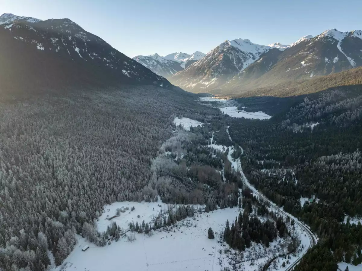 Breakfast Nook Photo of 2730 Blackwater Road, D'Arcy, BC