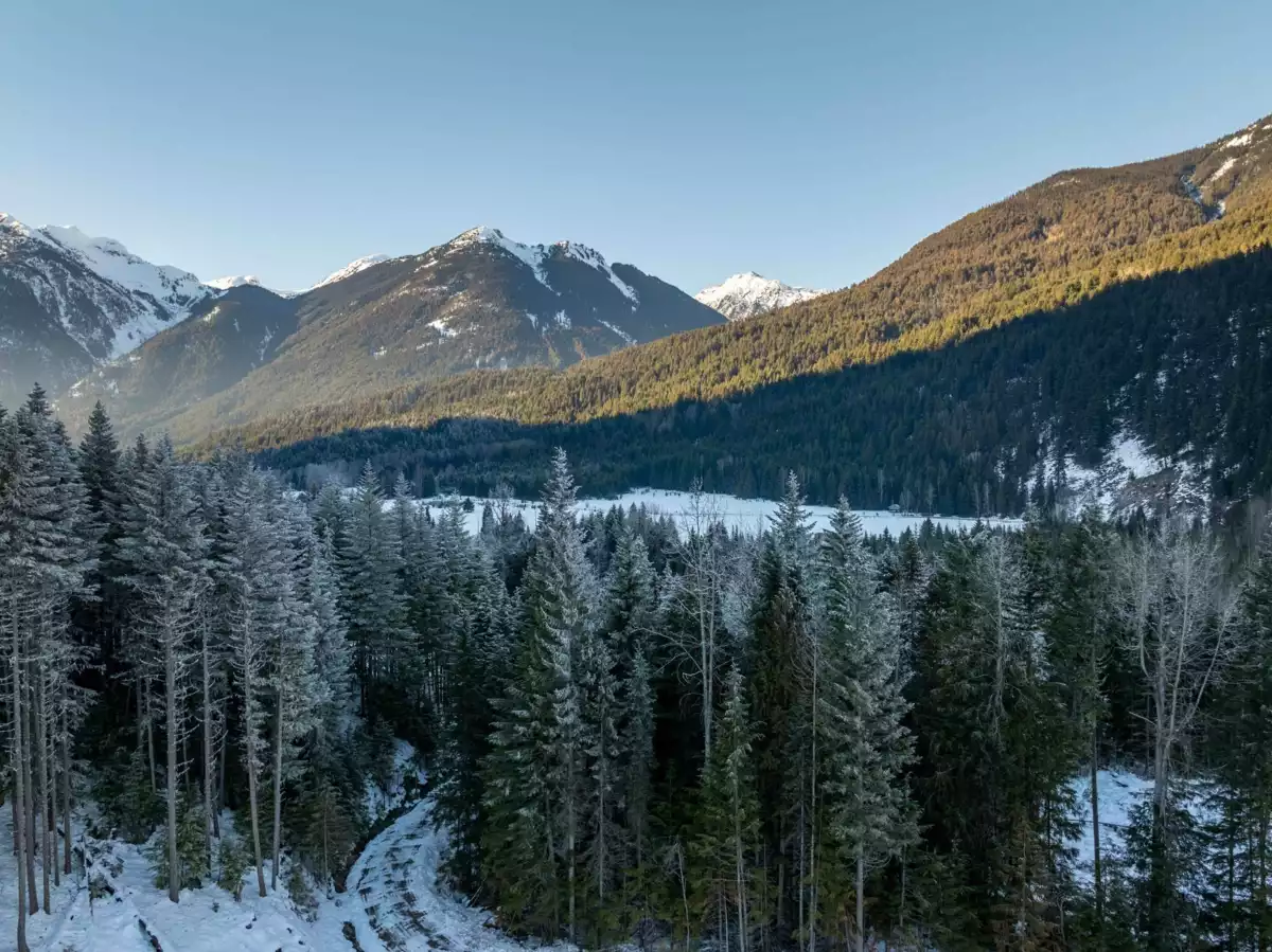 Entry Foyer Photo of 2730 Blackwater Road, D'Arcy, BC