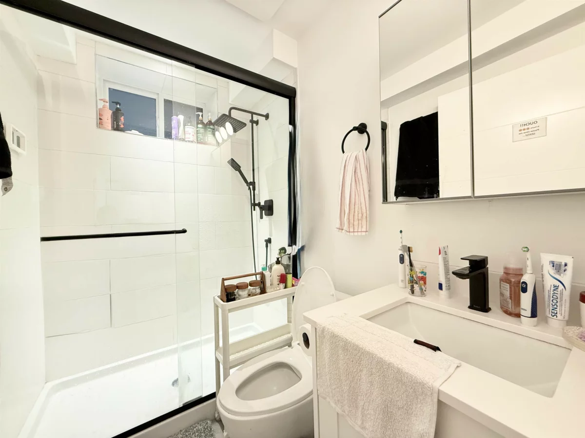 Basement Recreation Room Photo of 2931 E 28th Avenue, Vancouver, BC