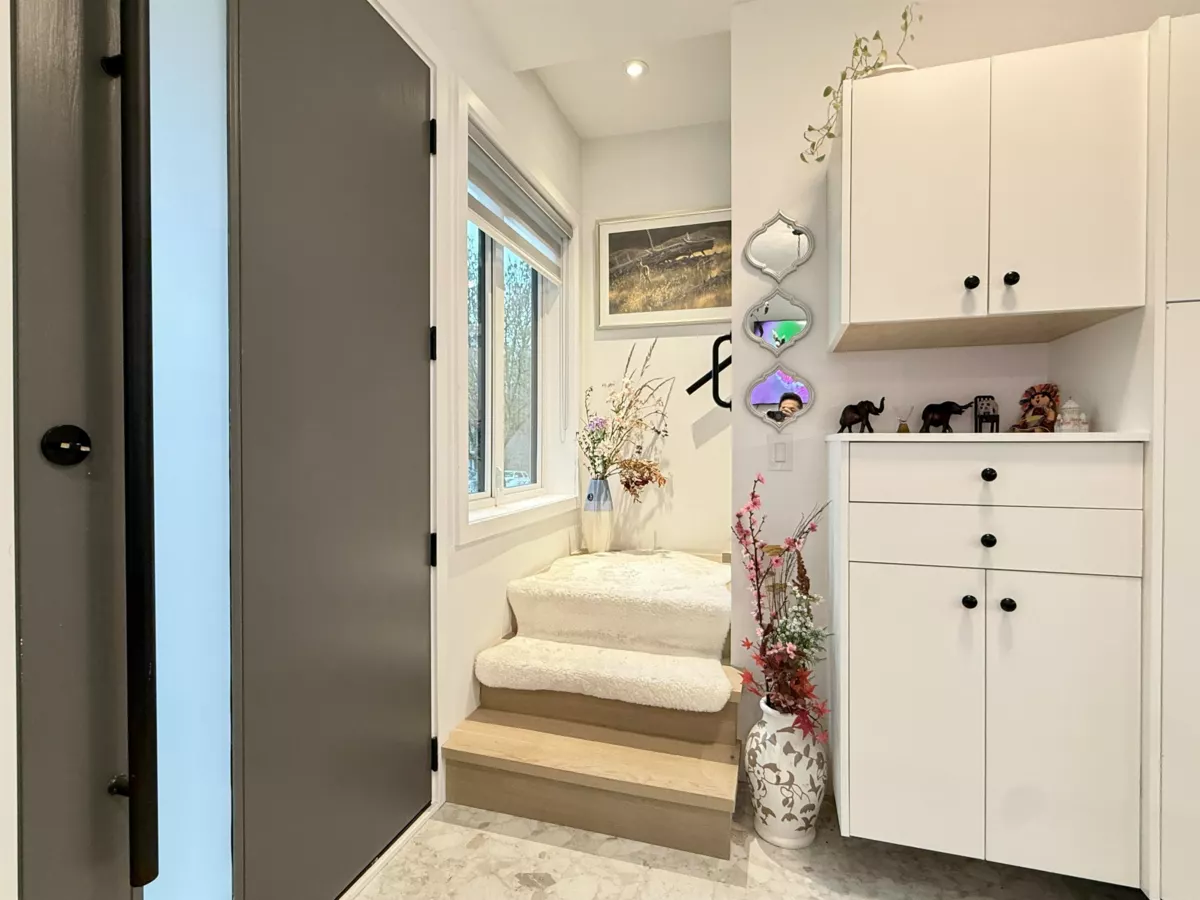 Breakfast Nook Photo of 2931 E 28th Avenue, Vancouver, BC