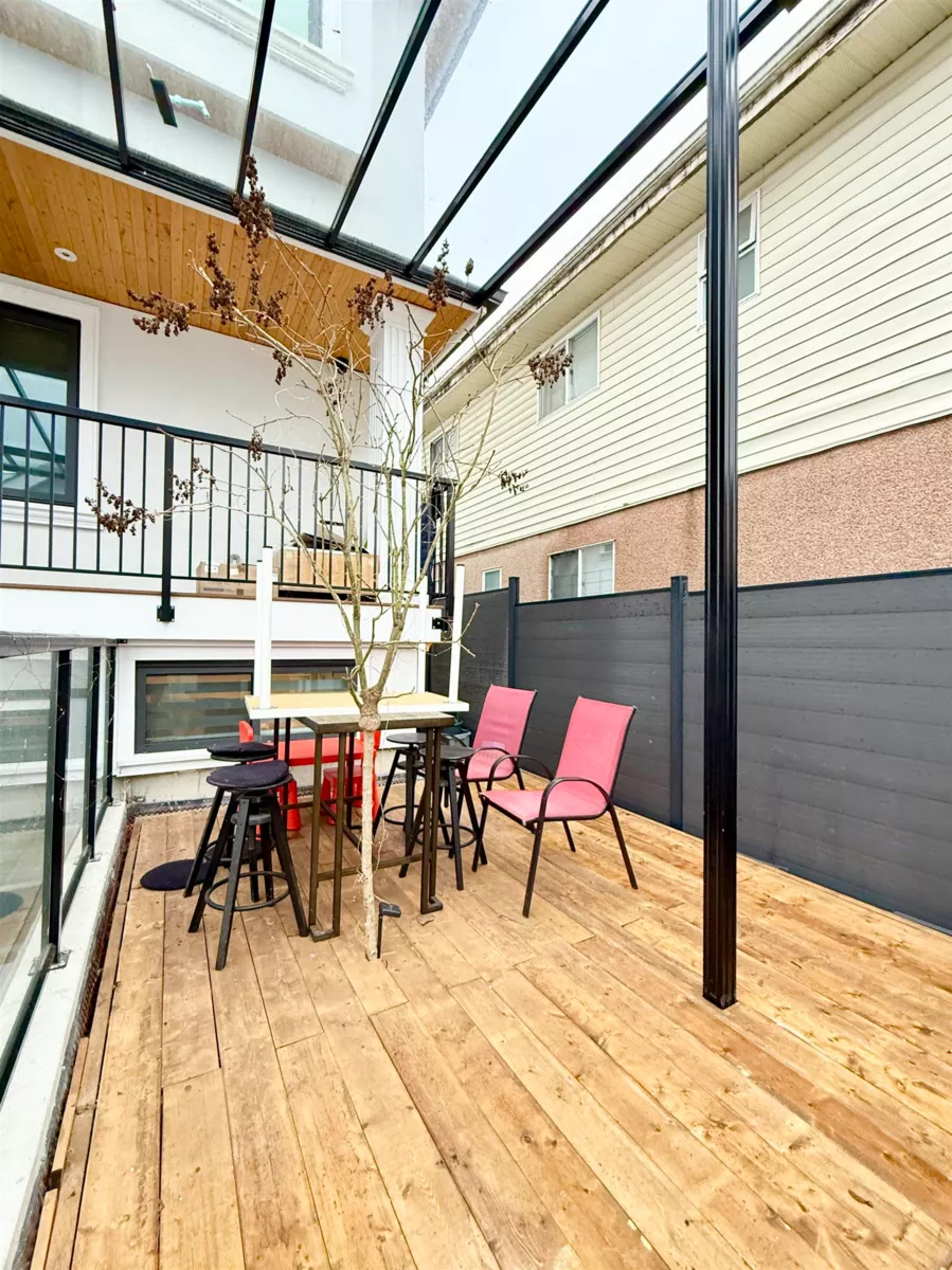 Front Yard Photo of 2931 E 28th Avenue, Vancouver, BC