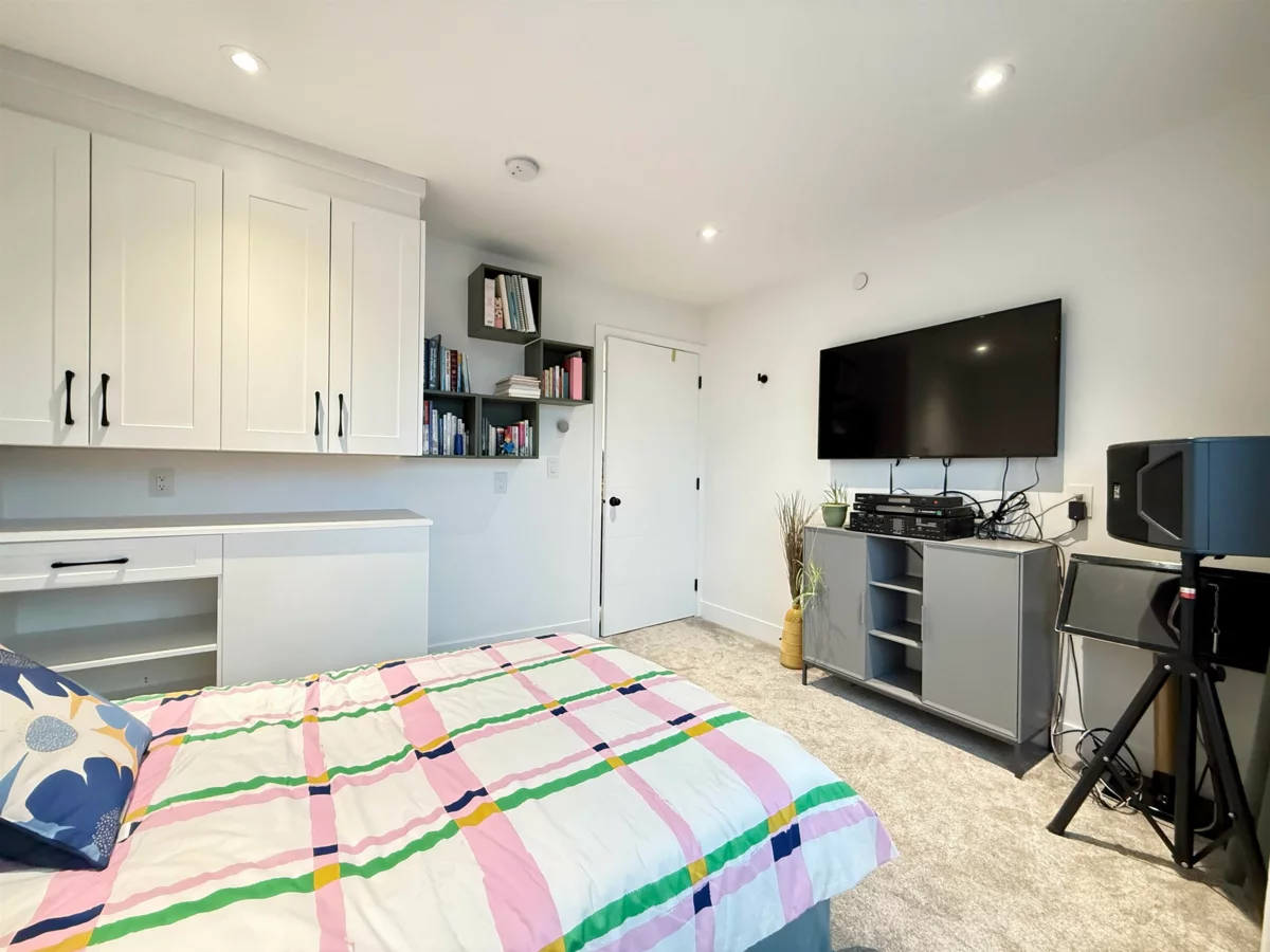 Guest Bathroom Photo of 2931 E 28th Avenue, Vancouver, BC