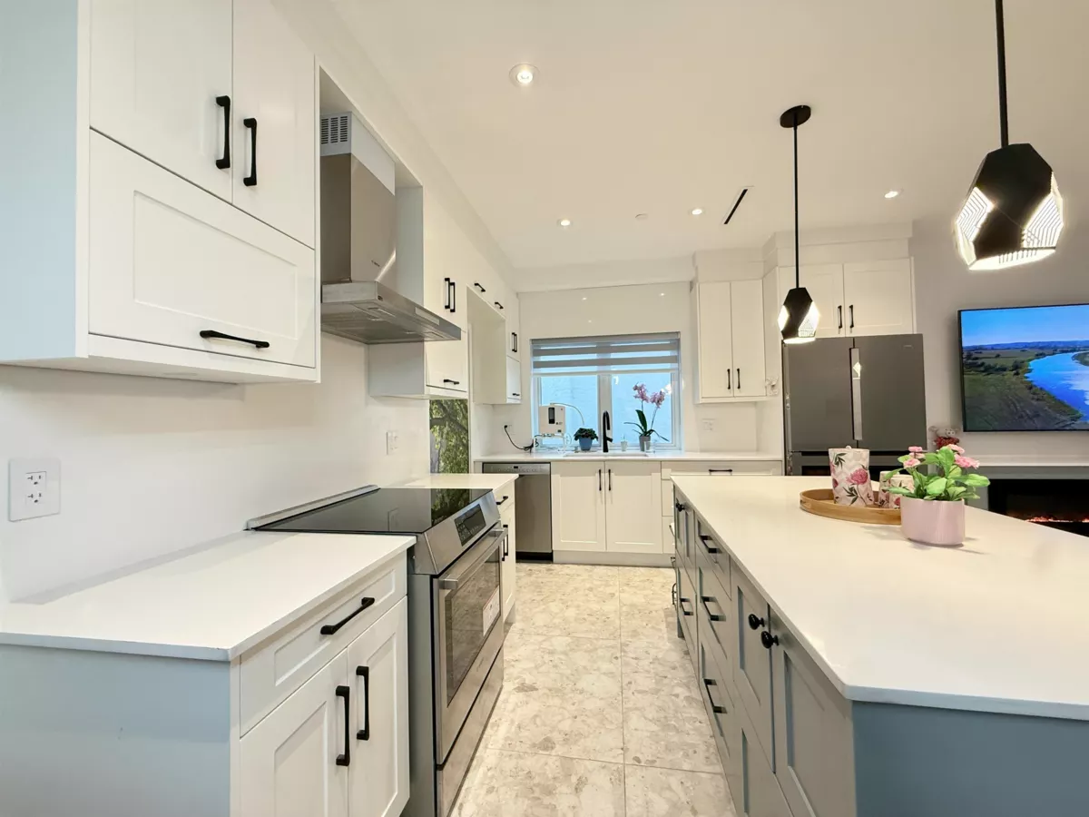 Kitchen Photo of 2931 E 28th Avenue, Vancouver, BC