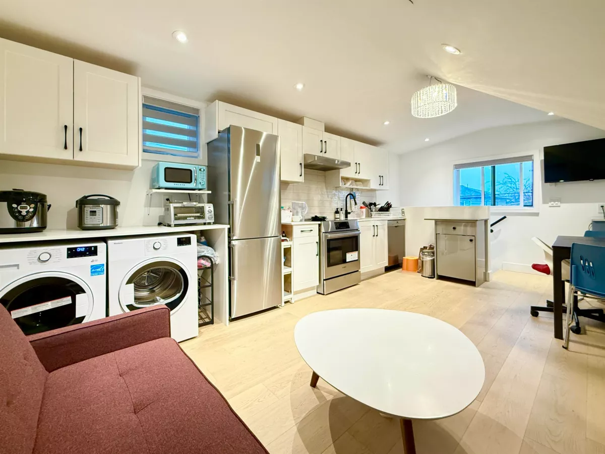 Mudroom Photo of 2931 E 28th Avenue, Vancouver, BC
