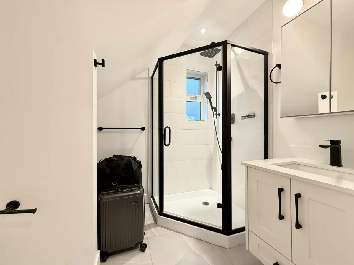 Staircase Photo of 2931 E 28th Avenue, Vancouver, BC