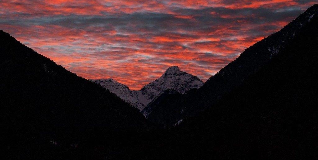 Entry Foyer Photo of 70911 Old Hope Princeton Highway, Sunshine Valley, BC