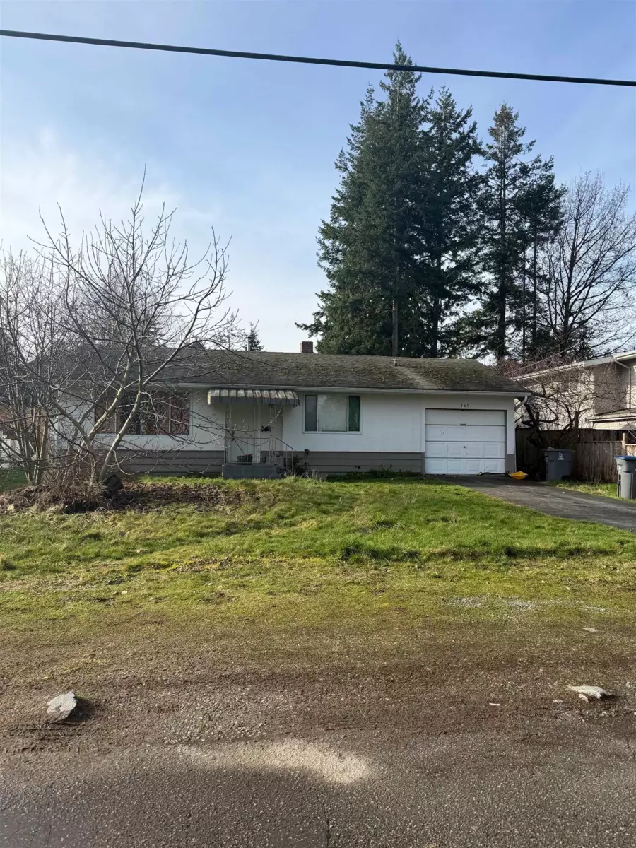 Exterior Front Photo of 1691 157 Street, Surrey, BC
