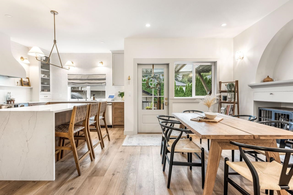 Breakfast Nook Photo of 46460 Ashby Drive, Chilliwack, BC