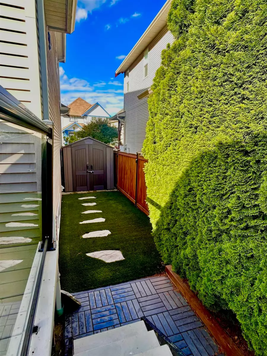 Outdoor Kitchen Photo of 46460 Ashby Drive, Chilliwack, BC