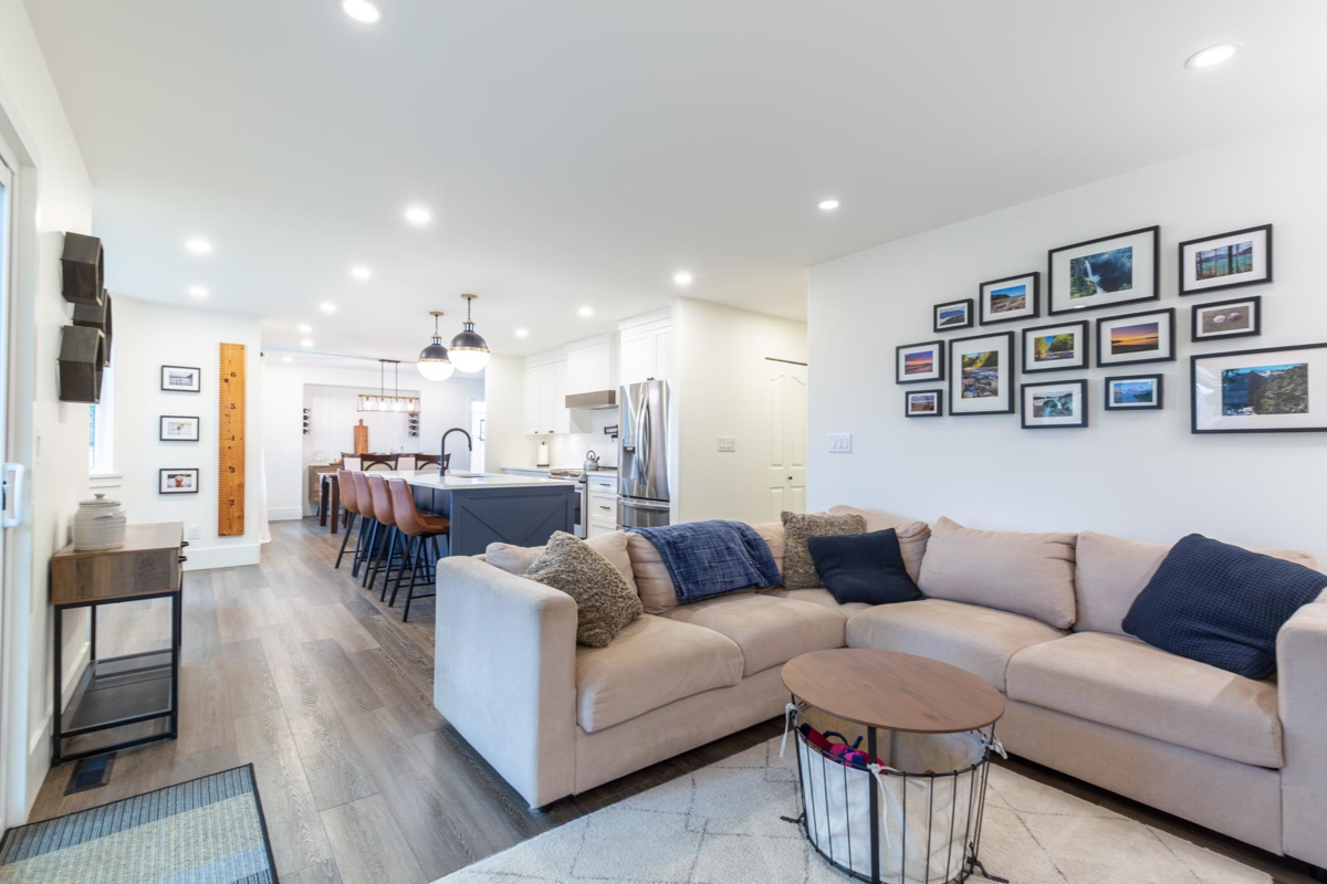 Entry Foyer Photo of 22171 46a Avenue, Langley, BC