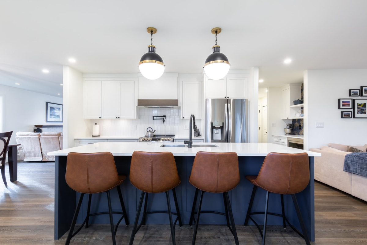 Guest Bathroom Photo of 22171 46a Avenue, Langley, BC