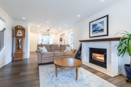 Kitchen Island Photo of 22171 46a Avenue, Langley, BC