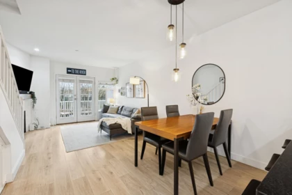 Breakfast Nook Photo of 8528 Lighthouse Way, Vancouver, BC