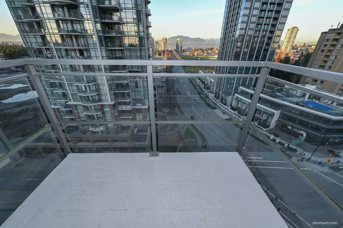 Walk-In Closet Photo of 1507 13398 104 Avenue, Surrey, BC