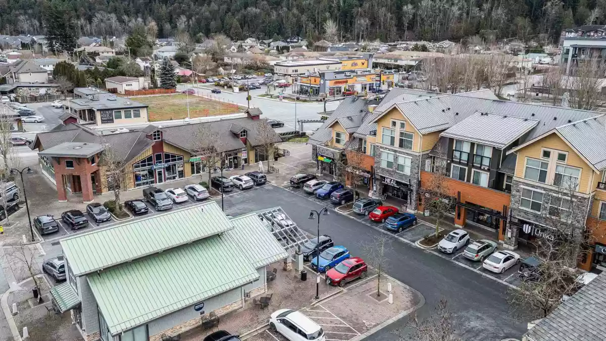 Entry Foyer Photo of 312 45530 Market Way, Chilliwack, BC