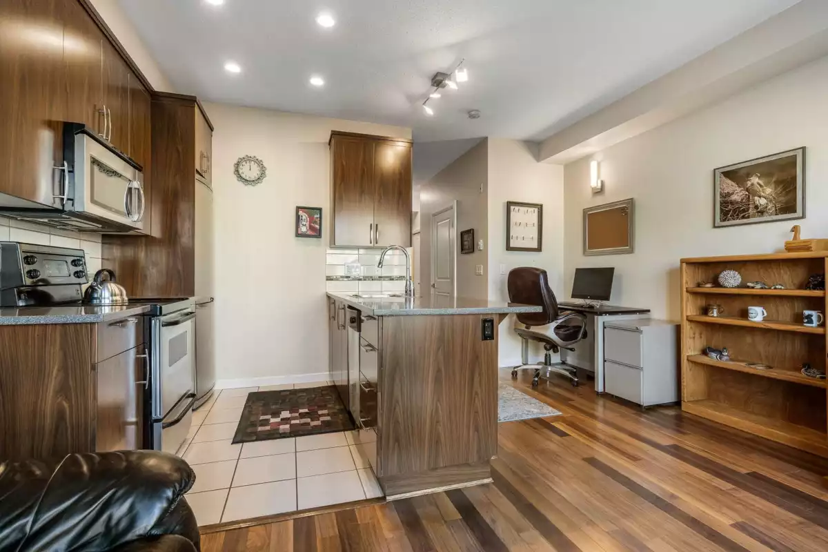 Kitchen Island Photo of 312 45530 Market Way, Chilliwack, BC