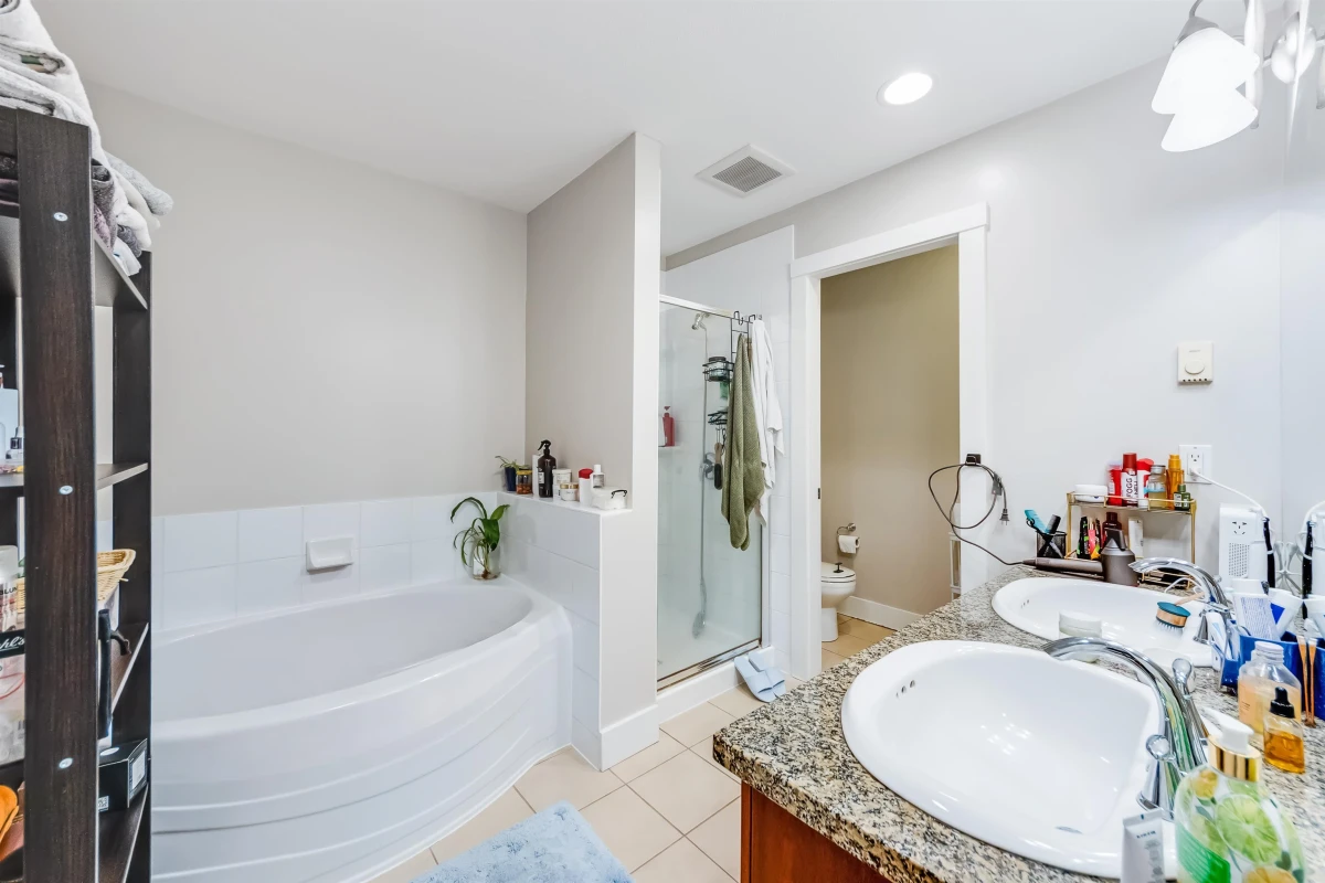 Mudroom Photo of 888 W 58th Avenue, Vancouver, BC