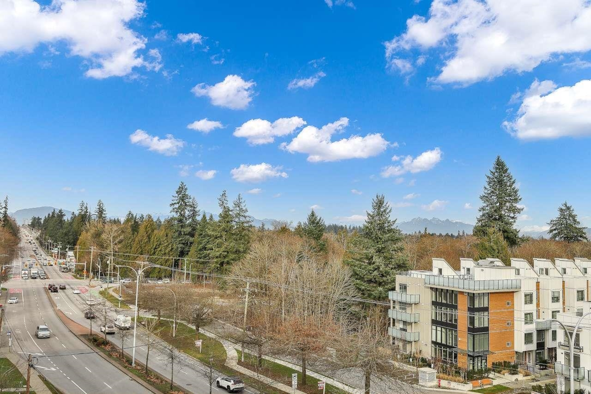 Backyard Photo of 505 6285 King George Boulevard, Surrey, BC