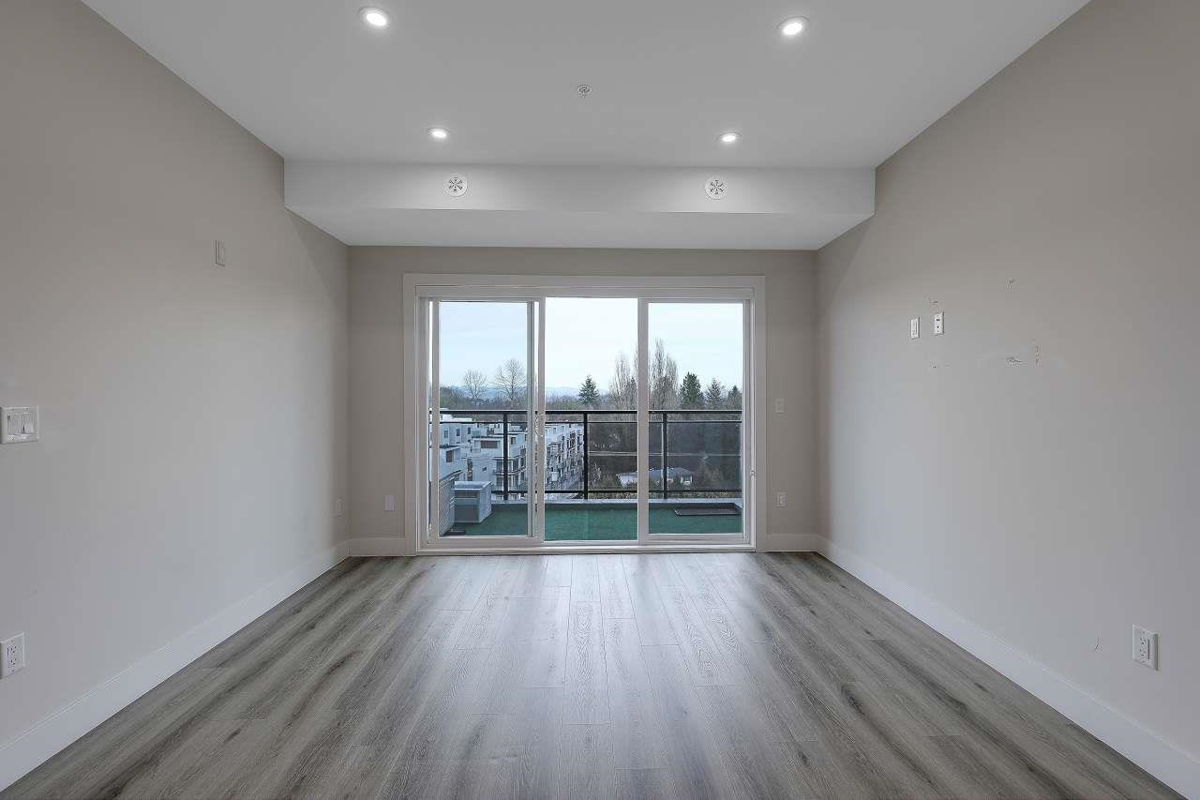 Dining Area Photo of 505 6285 King George Boulevard, Surrey, BC