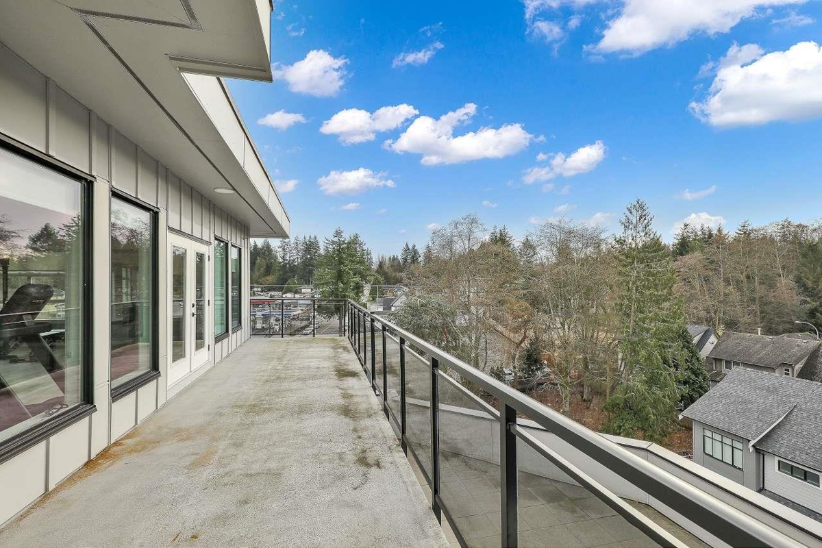 Garden / Landscaping Photo of 505 6285 King George Boulevard, Surrey, BC