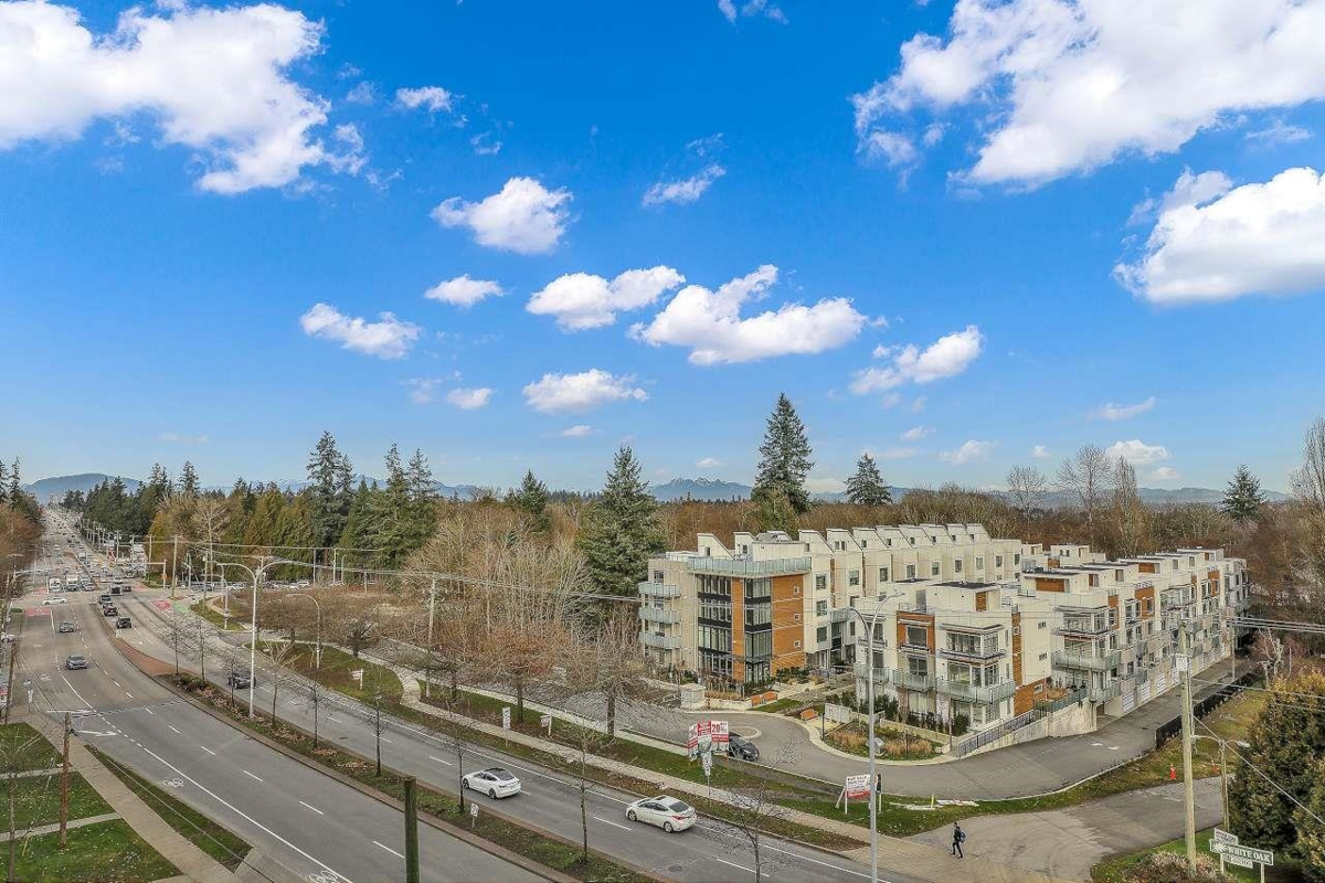Outdoor Patio Photo of 505 6285 King George Boulevard, Surrey, BC