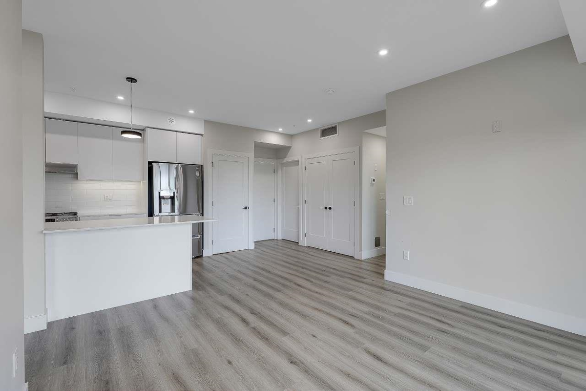 Pantry Photo of 505 6285 King George Boulevard, Surrey, BC
