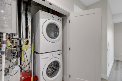 Guest Bathroom Photo of 505 6285 King George Boulevard, Surrey, BC