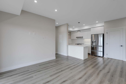 Kitchen Island Photo of 505 6285 King George Boulevard, Surrey, BC