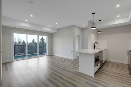 505 6285 King George Boulevard, Surrey, BC