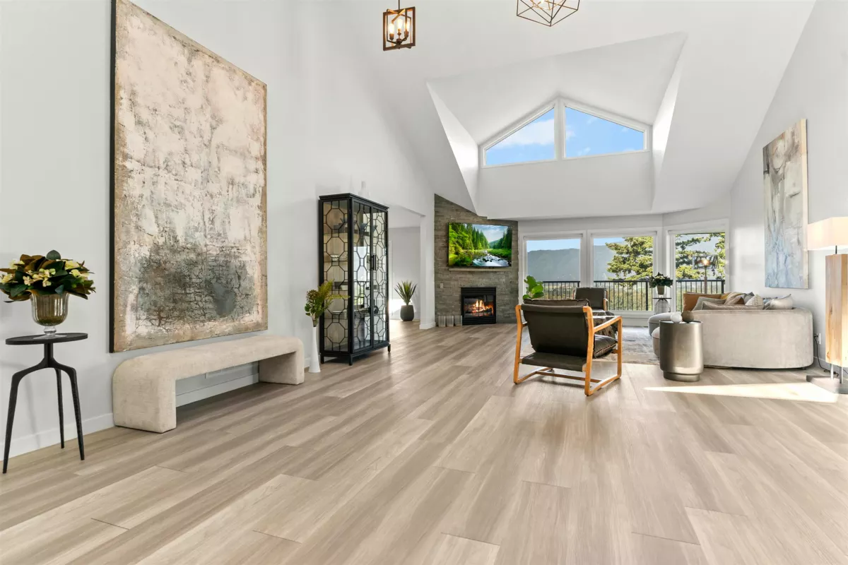 Breakfast Nook Photo of 41965 Nikada Drive, Yarrow, BC